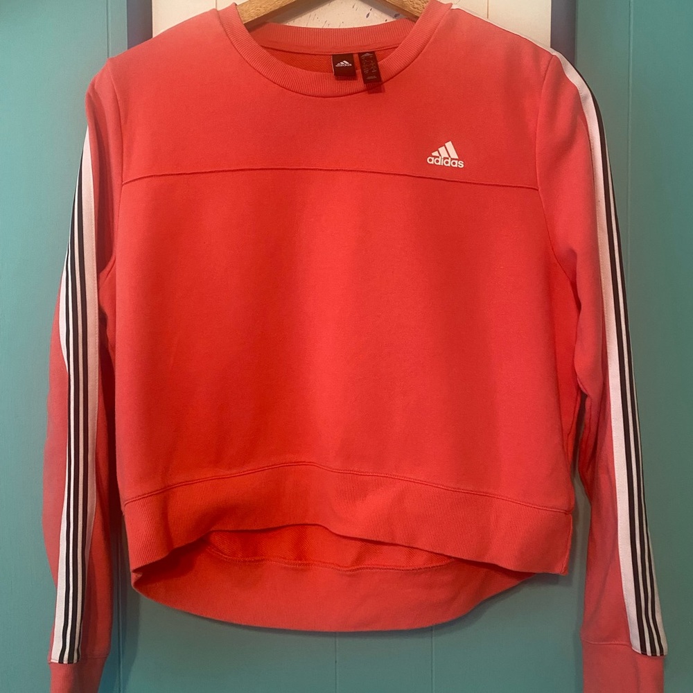 adidas Ladies Coral Crop-Top Long Sleeve Sweatshirt. Size L